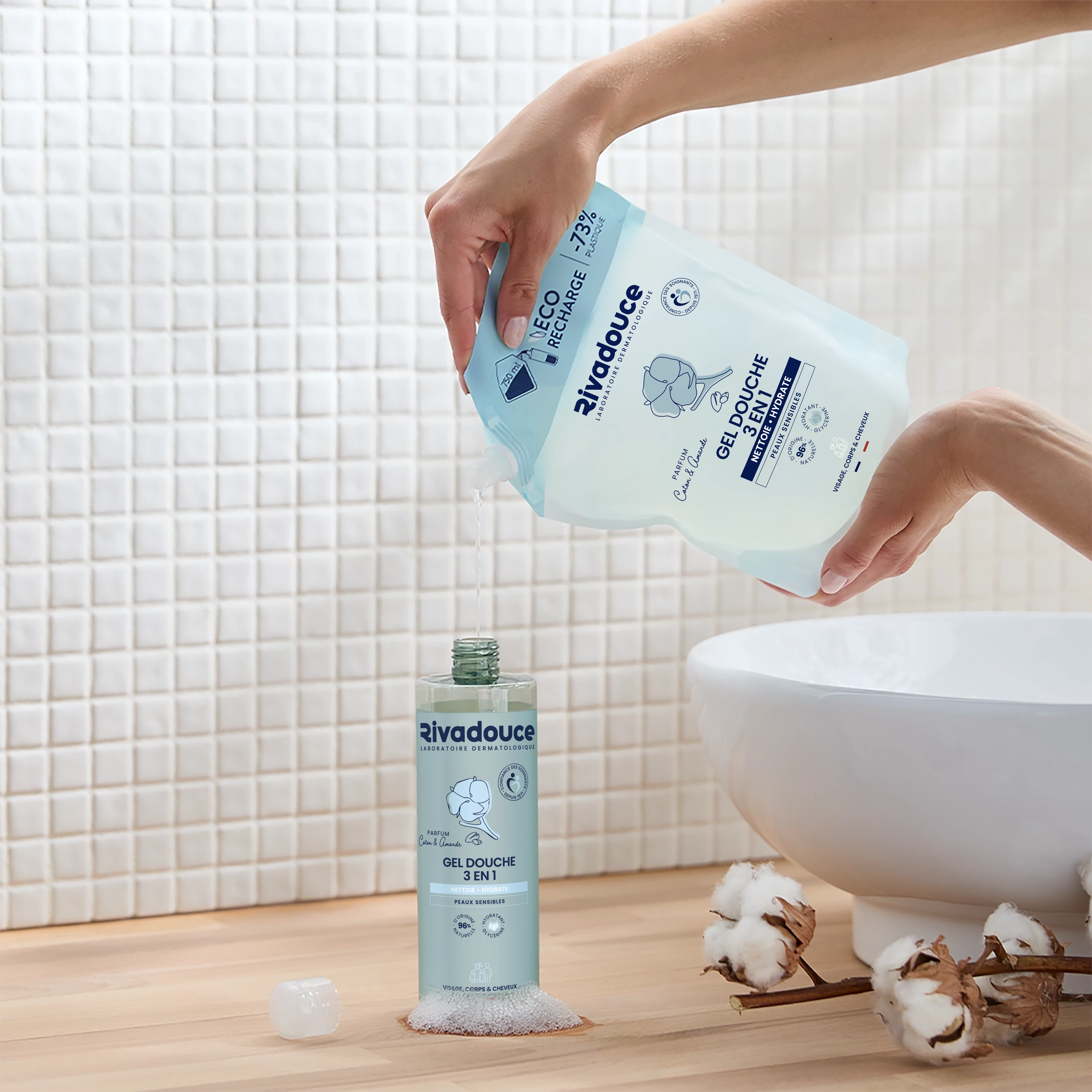 LOT FLACON 400ML + RECHARGE 750ML GEL DOUCHE COTON & AMANDE image number 0